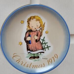 Christmas 1979 Starlight Angel Plate by Sister Berta Hummel Vintage Schmid